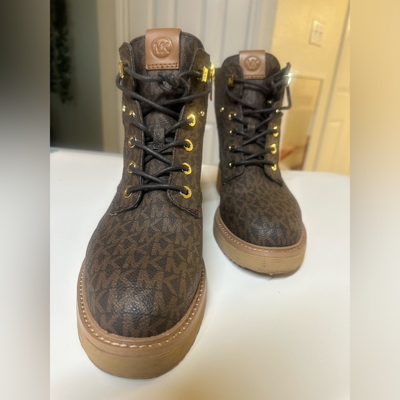 Ankle_Boots_&_Booties